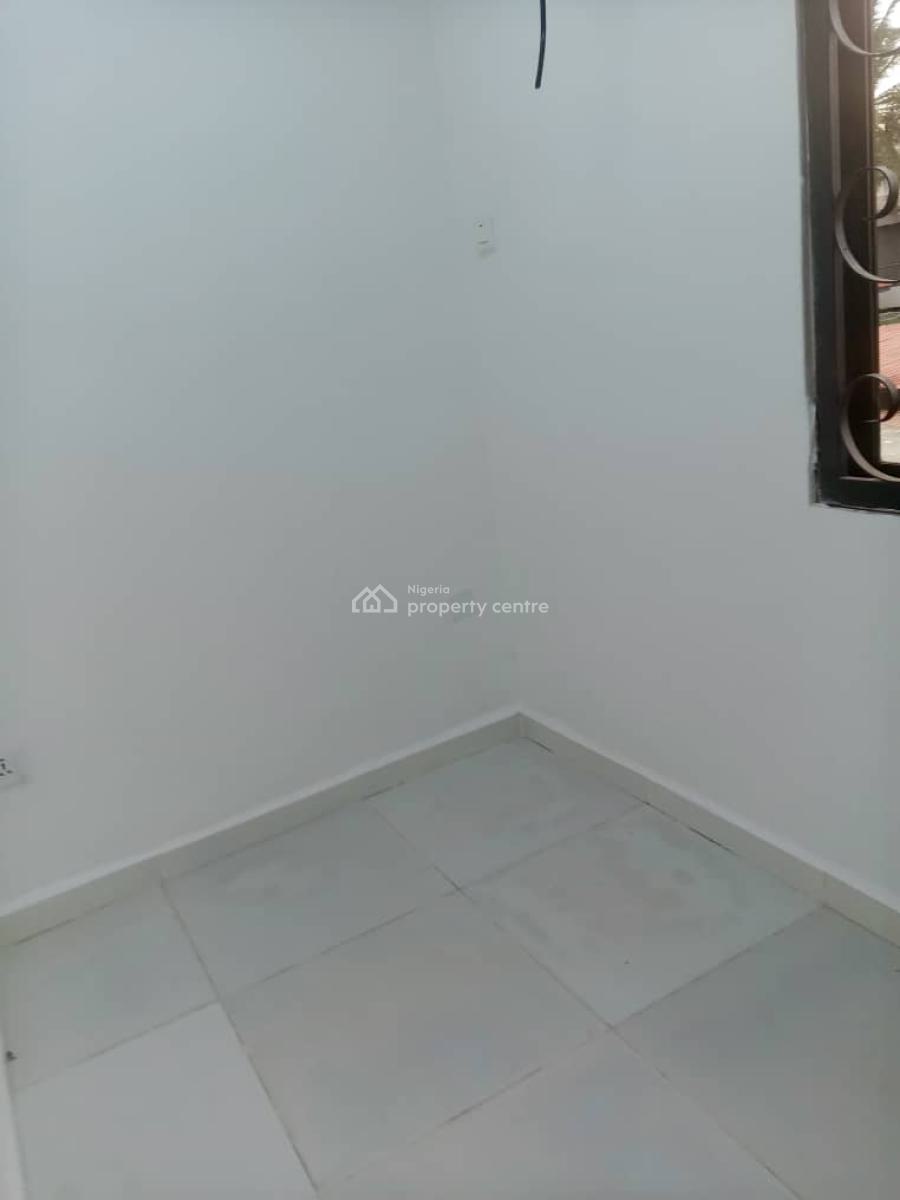 Tastefully Finished, Newly Renovated Office Space Description: 3nos Si, Adeniyi Jones, Ikeja, Lagos, Office Space for Rent