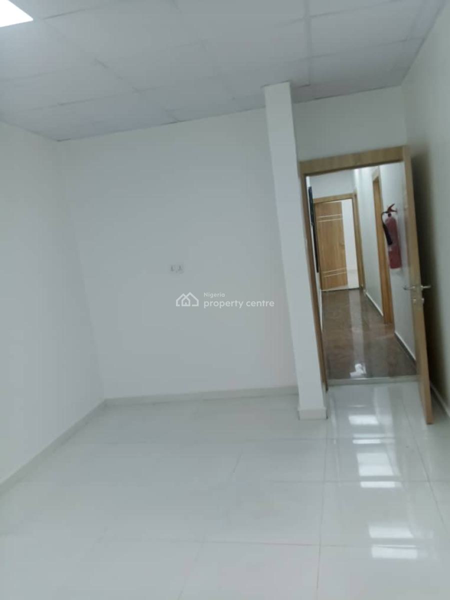 Tastefully Finished, Newly Renovated Office Space Description: 3nos Si, Adeniyi Jones, Ikeja, Lagos, Office Space for Rent