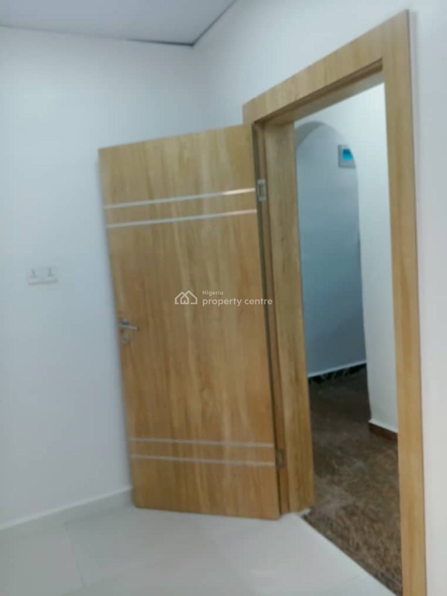 Tastefully Finished, Newly Renovated Office Space Description: 3nos Si, Adeniyi Jones, Ikeja, Lagos, Office Space for Rent