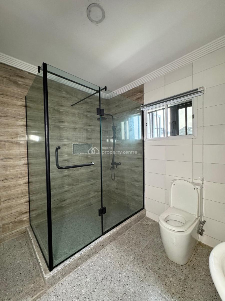 Well Maintained Super Spacious  4 Bedroom Terrace Duplex with Bq, Ologolo, Lekki, Lagos, Terraced Duplex for Sale