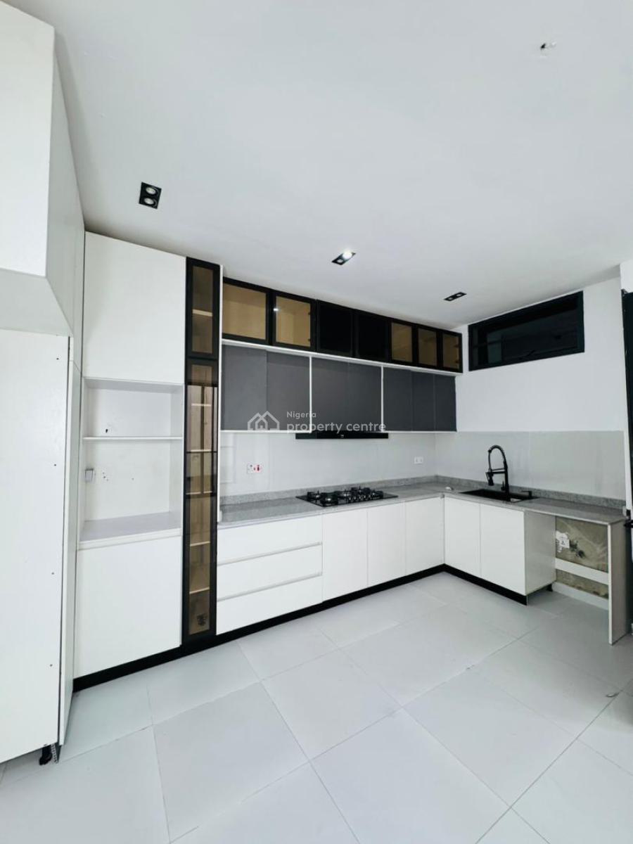 Affordable  Luxury 2 Bedroom Apartments with 24hrs Power, Pool & Gym., Ologolo, Lekki, Lagos, Flat / Apartment for Sale