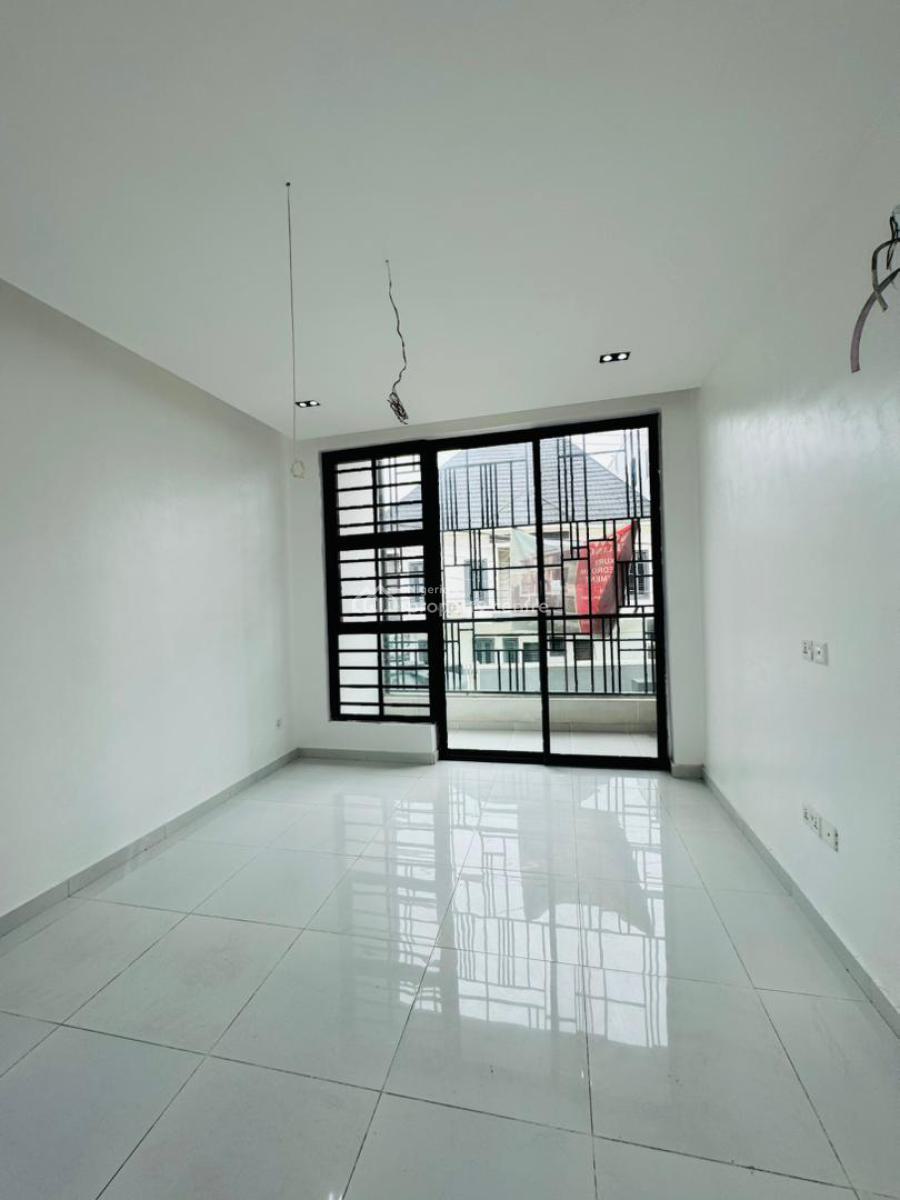 Affordable  Luxury 2 Bedroom Apartments with 24hrs Power, Pool & Gym., Ologolo, Lekki, Lagos, Flat / Apartment for Sale