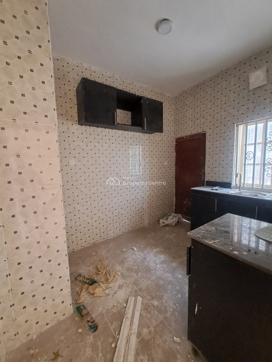 Brand New 2 Bedrooms Flat, Tarred Road, Gilmore, Jahi, Abuja, Flat / Apartment for Rent