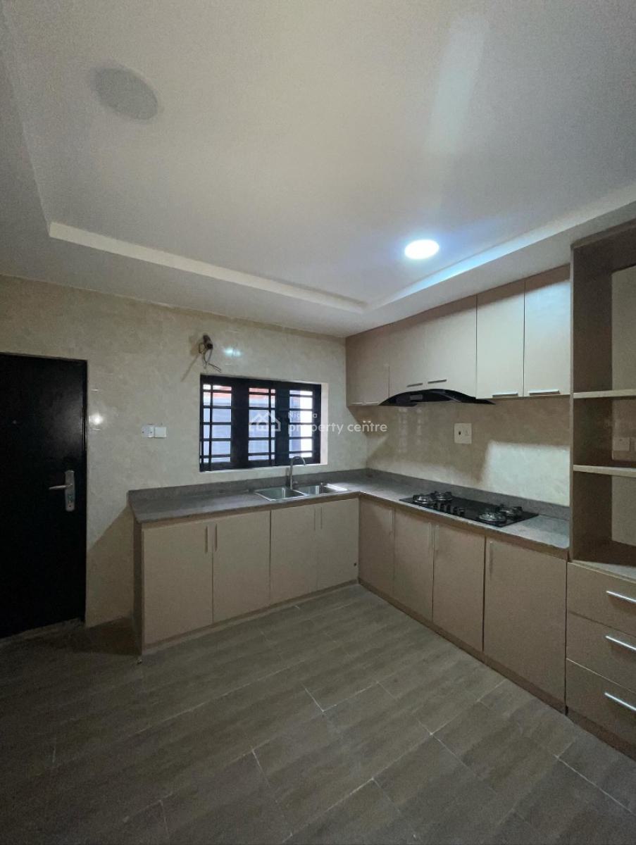 Brand New 4 Bedrooms Terraced Duplex with Bq, Ologolo, Lekki, Lagos, Terraced Duplex for Rent