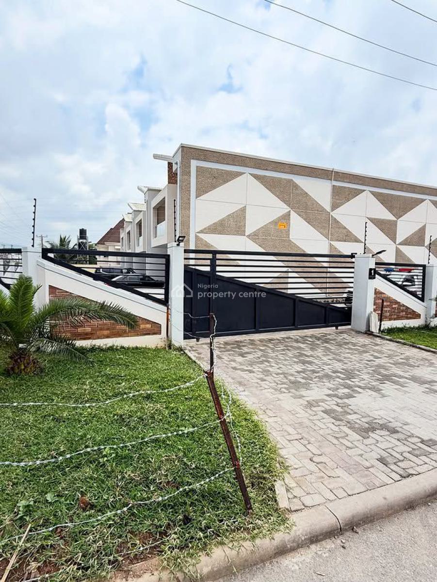 4 Bedrooms Terraced Duplex with Bq, Tarred Road, Gilmore, Jahi, Abuja, Terraced Duplex for Rent