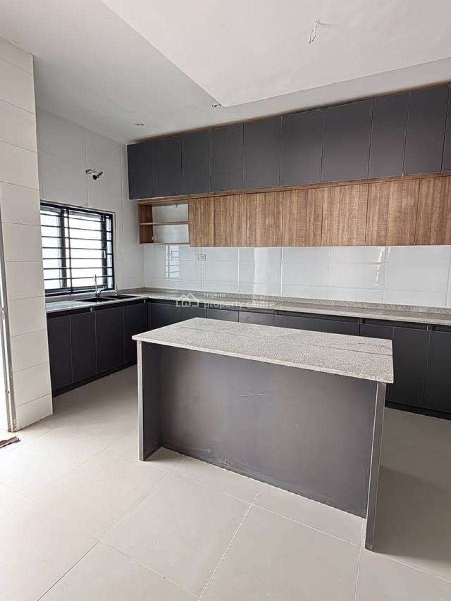 4 Bedrooms Terraced Duplex with Bq, Tarred Road, Gilmore, Jahi, Abuja, Terraced Duplex for Rent