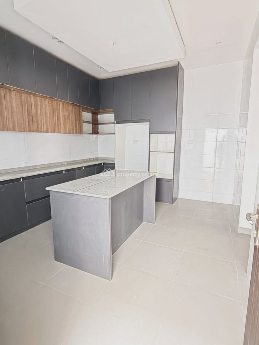 4 Bedrooms Terraced Duplex with Bq, Tarred Road, Gilmore, Jahi, Abuja, Terraced Duplex for Rent