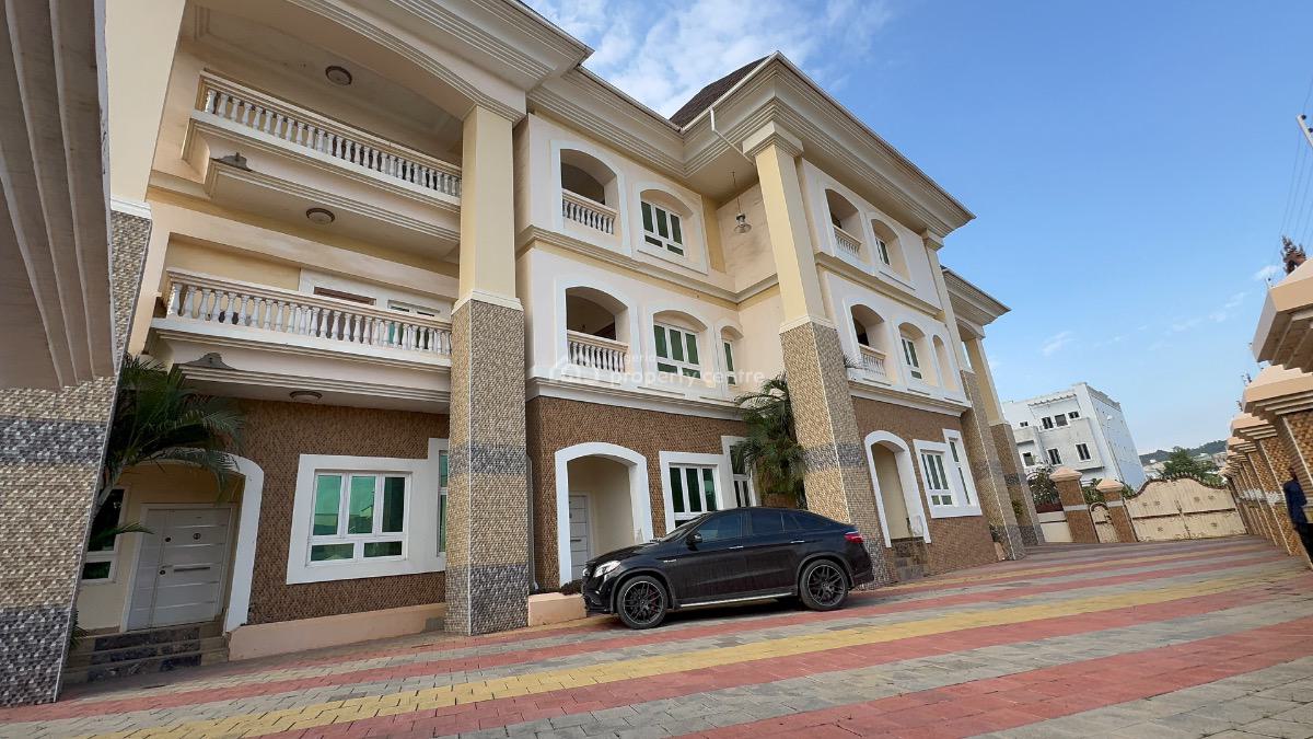 New Listing of Historic 6 Units of 4bedroom Duplexes with Bq, Guzape, Guzape District, Abuja, Detached Duplex for Sale