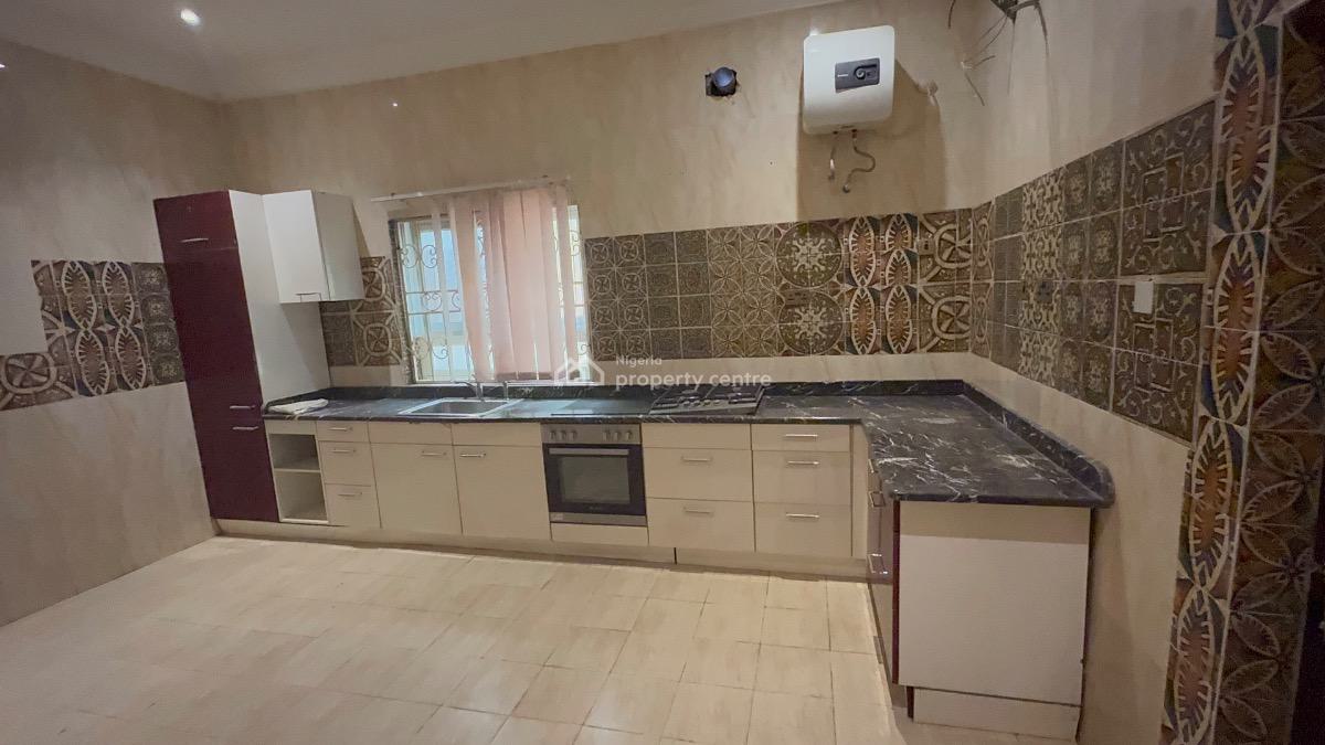 New Listing of Historic 6 Units of 4bedroom Duplexes with Bq, Guzape, Guzape District, Abuja, Detached Duplex for Sale