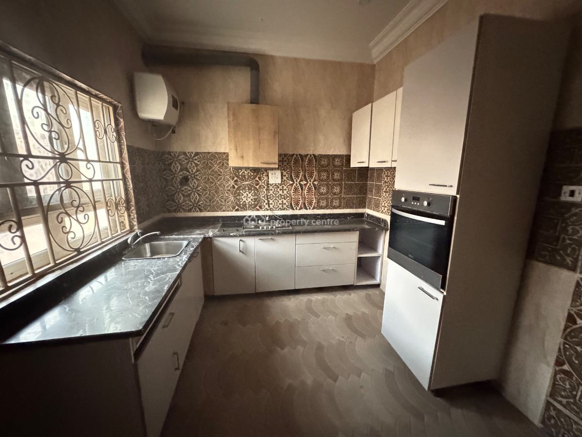 New Listing of Historic 6 Units of 4bedroom Duplexes with Bq, Guzape, Guzape District, Abuja, Detached Duplex for Sale
