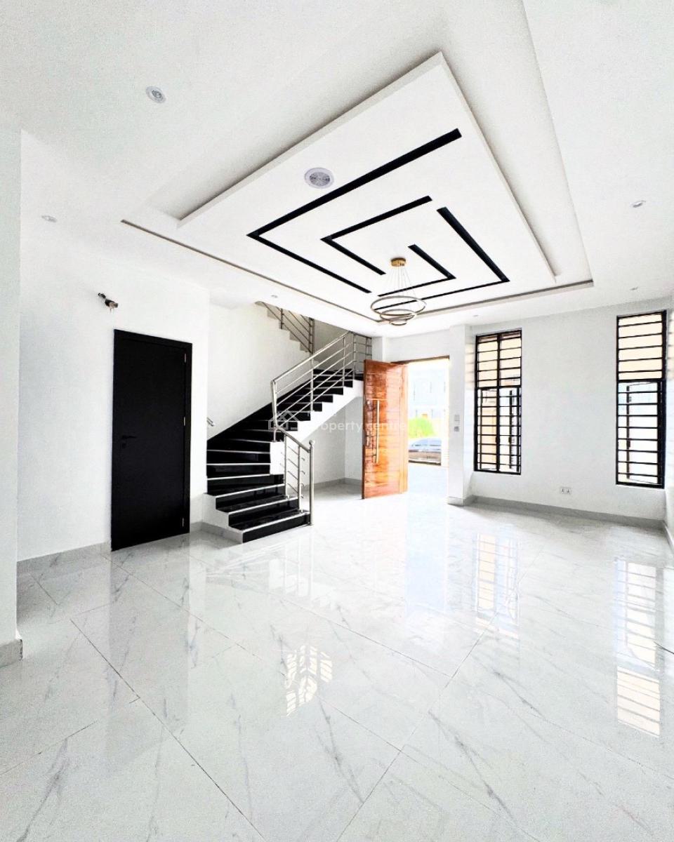 Unique 4  Bedroom Semi -detached Duplex with Bq, Chevron Drive, Lekki, Lagos, Semi-detached Duplex for Sale