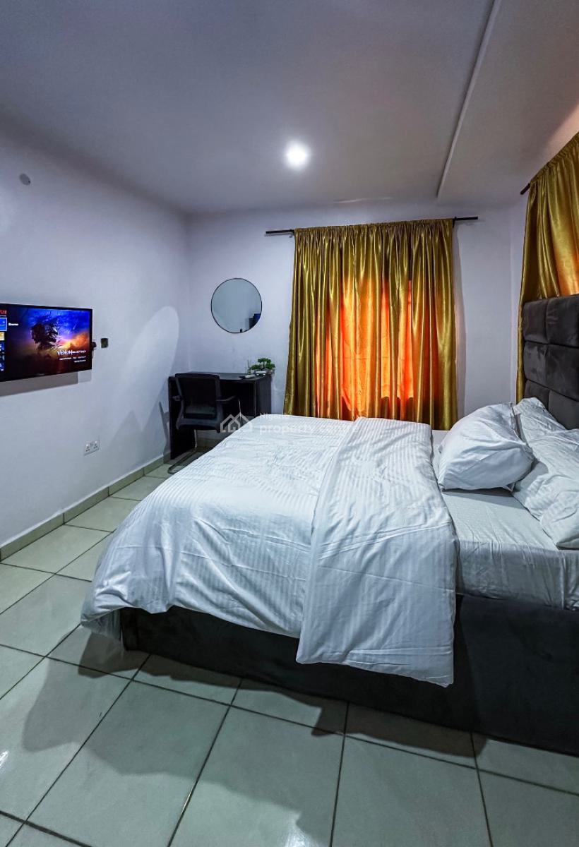 3 Bedrooms Apartment, Lugbe District, Abuja, Flat / Apartment Short Let