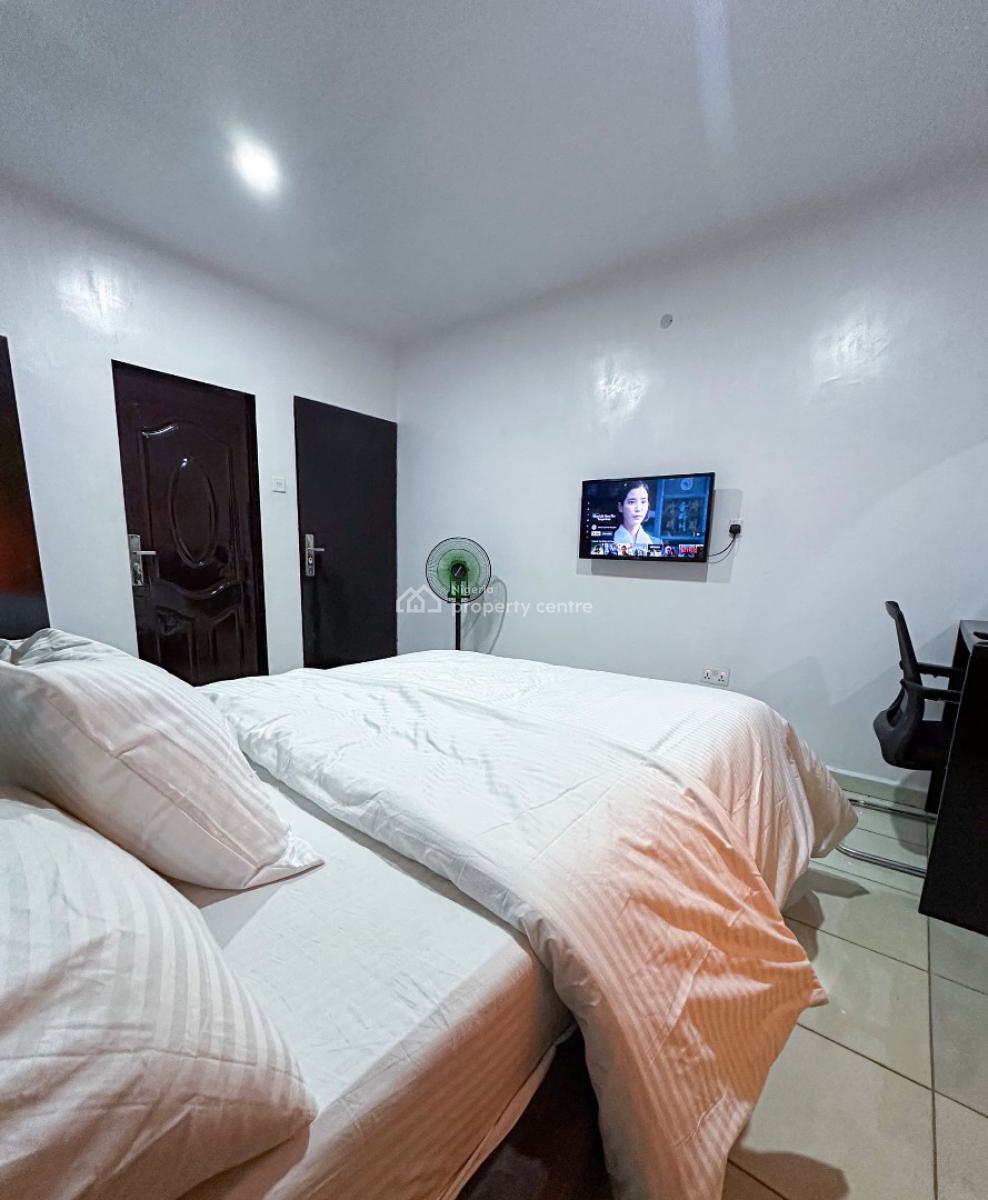 3 Bedrooms Apartment, Lugbe District, Abuja, Flat / Apartment Short Let