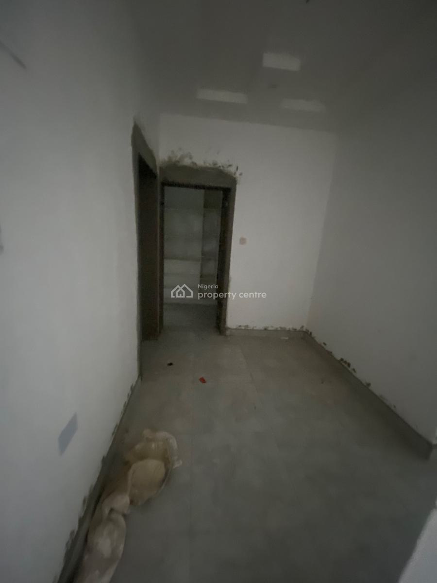 Super Luxurious 2 Bedroom Apartment with Close Proximity to The Road, Close to The Roundabout, Ogombo, Ajah, Lagos, Flat / Apartment for Rent