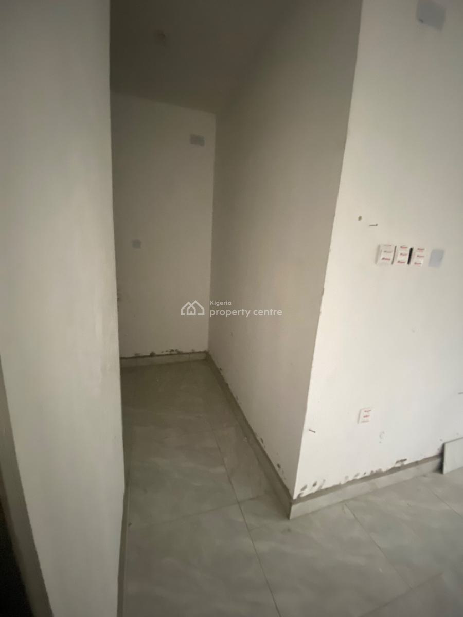 Super Luxurious 2 Bedroom Apartment with Close Proximity to The Road, Close to The Roundabout, Ogombo, Ajah, Lagos, Flat / Apartment for Rent