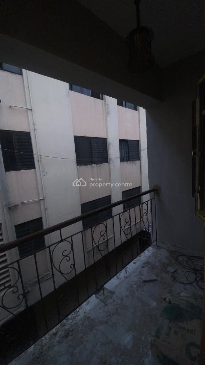 This Luxury 1-bedroom Apartment in Kilo, Surulere,, Surulere, Lagos, Mini Flat (room and Parlour) for Rent