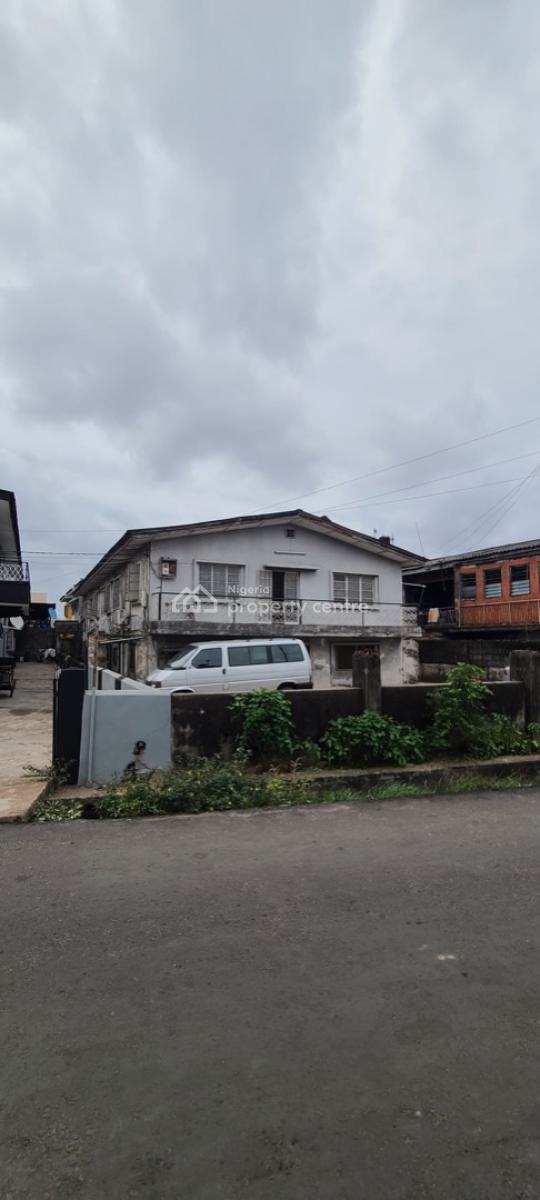 Demolishable Property in a Decent  Environment, Off Adelabu/nnobi Left, Surulere, Lagos, Block of Flats for Sale