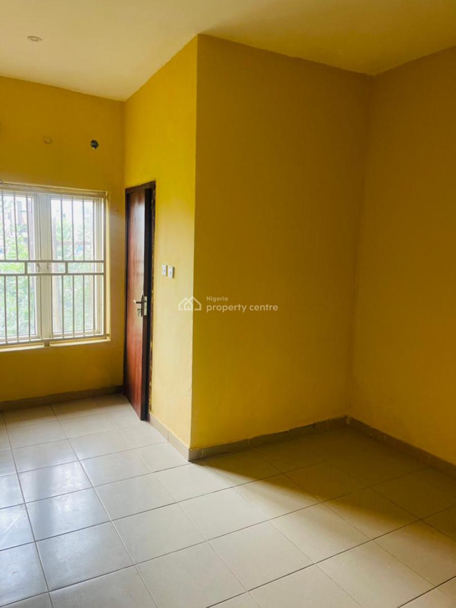 Massively Spacious 3 Bedrooms Flat, Ikota, Lekki, Lagos, Flat / Apartment for Rent