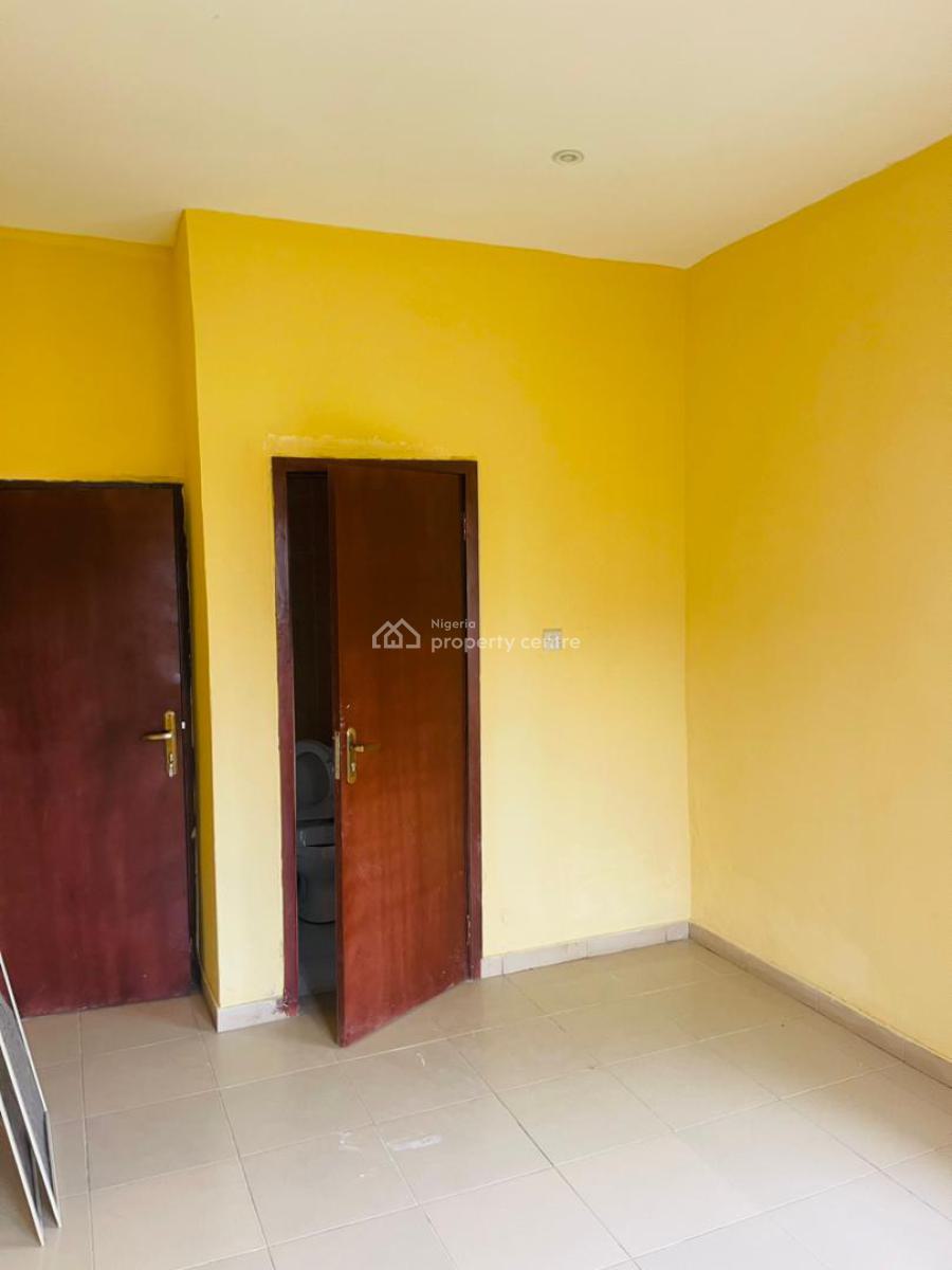 Massively Spacious 3 Bedrooms Flat, Ikota, Lekki, Lagos, Flat / Apartment for Rent
