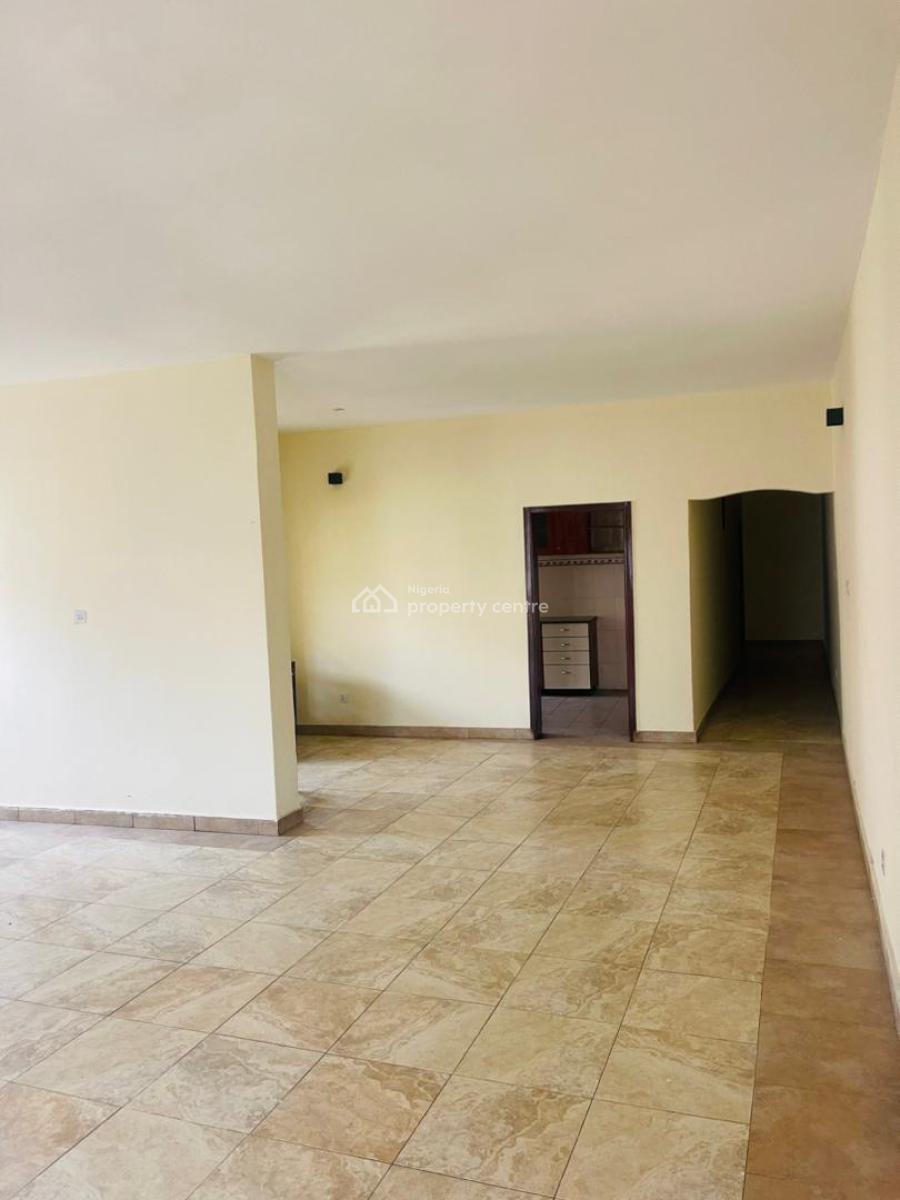 Massively Spacious 3 Bedrooms Flat, Ikota, Lekki, Lagos, Flat / Apartment for Rent