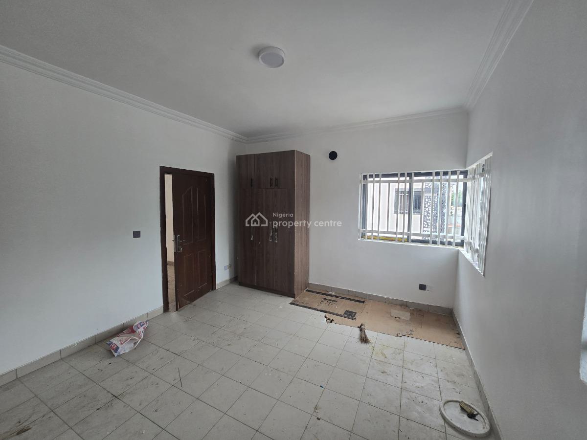 Newly Renovated 4-bedroom Semi-detached + 2 Rooms Bq, Off Admiralty Way, Lekki Phase 1, Lekki, Lagos, Semi-detached Duplex for Rent