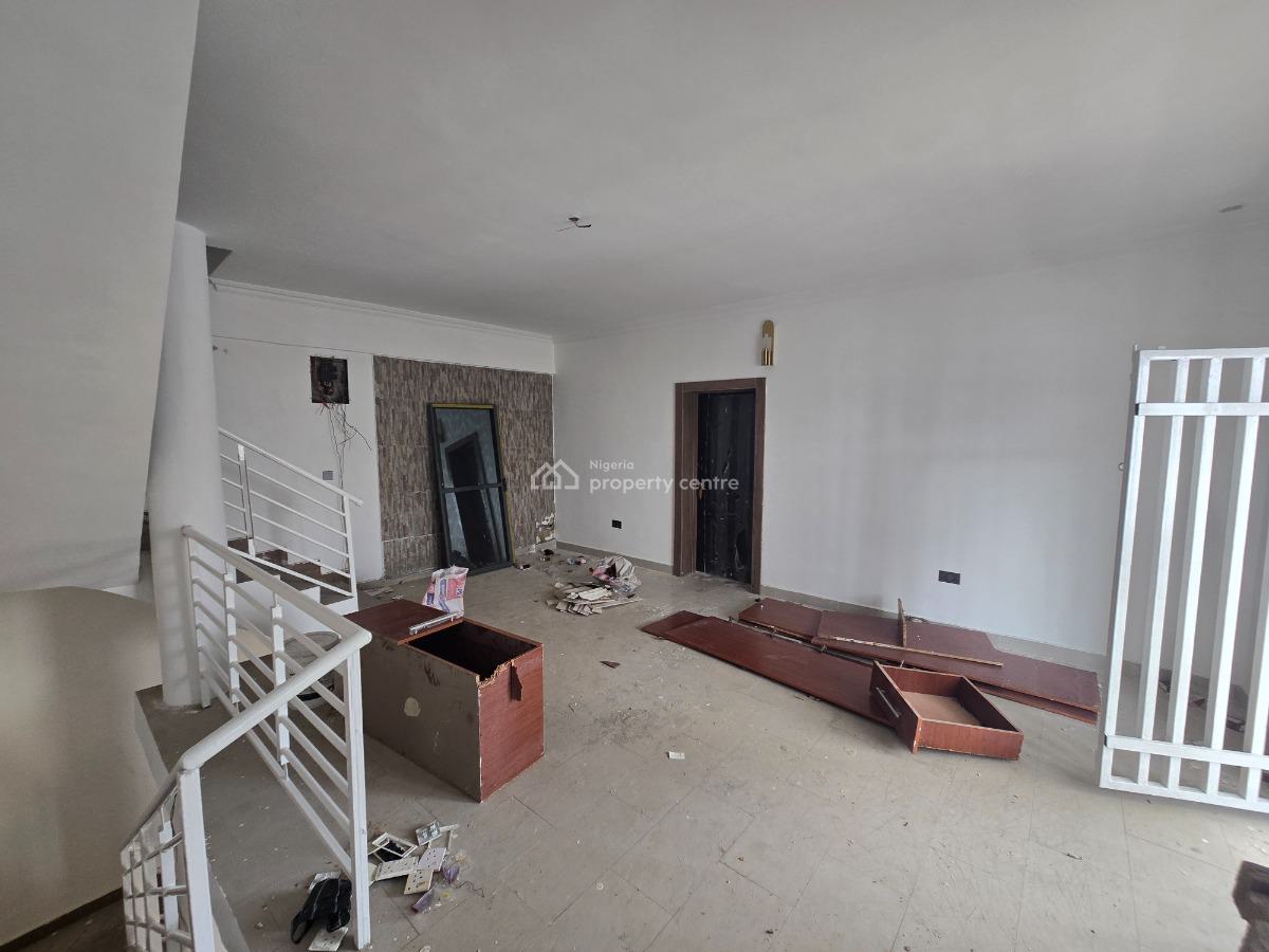 Newly Renovated 4-bedroom Semi-detached + 2 Rooms Bq, Off Admiralty Way, Lekki Phase 1, Lekki, Lagos, Semi-detached Duplex for Rent