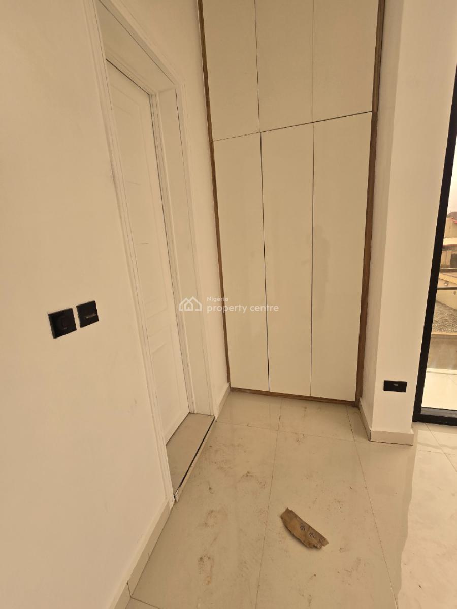 Newly Built Smart 3-bedroom Flat Apartment, Off Admiralty Way, Lekki Phase 1, Lekki, Lagos, Flat / Apartment for Sale