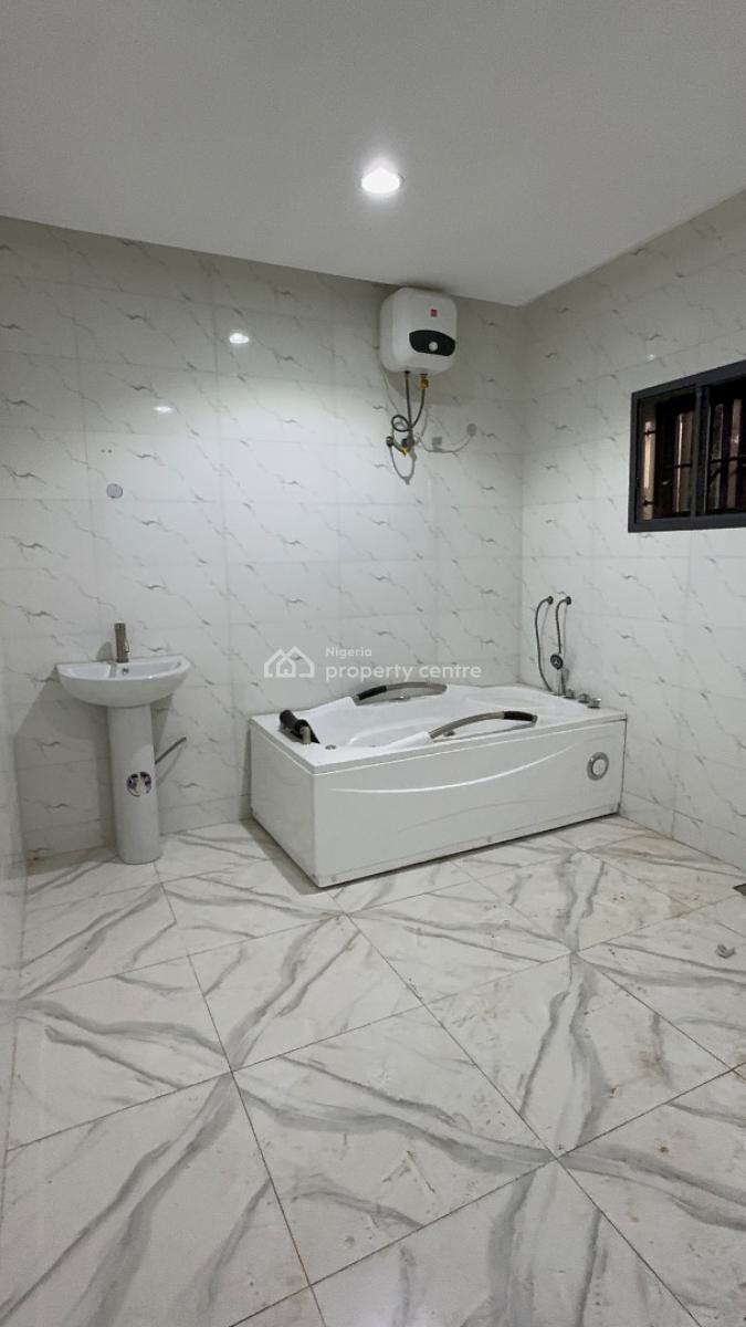 Premium Finished 5 Units of 5bedroom Duplex, Guzape, Guzape District, Abuja, Terraced Duplex for Sale
