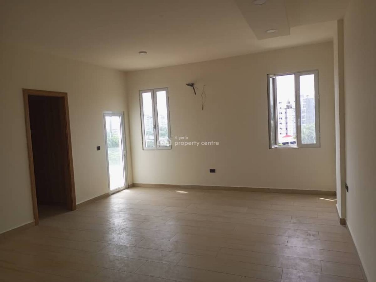 Spacious 3 Bedroom & Bq, Musa Yaradua Street, Victoria Island (vi), Lagos, Flat / Apartment for Sale