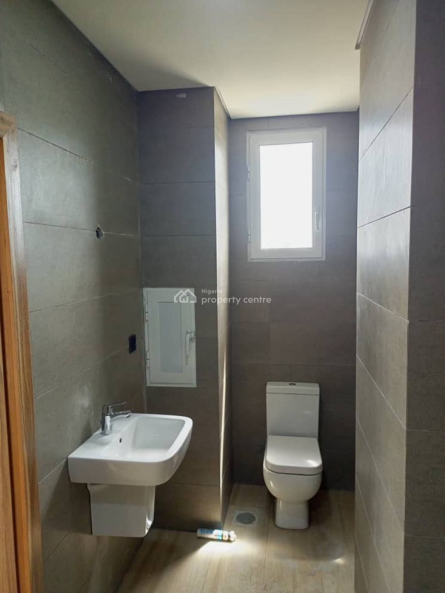 Spacious 3 Bedroom & Bq, Musa Yaradua Street, Victoria Island (vi), Lagos, Flat / Apartment for Sale