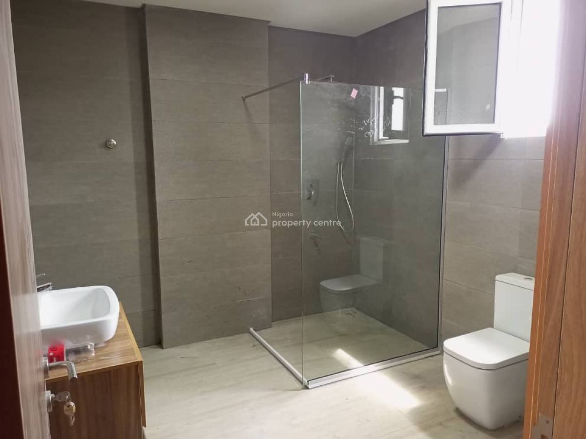 Spacious 3 Bedroom & Bq, Musa Yaradua Street, Victoria Island (vi), Lagos, Flat / Apartment for Sale