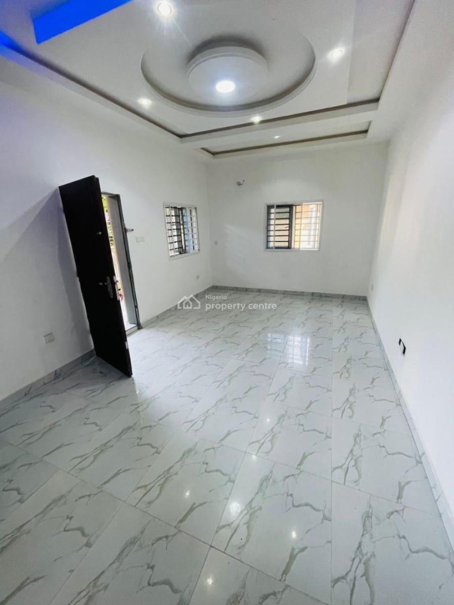 Well Maintained  with a B Q in Serene Surroundings, Vgc, Lekki, Lagos, Flat / Apartment for Rent