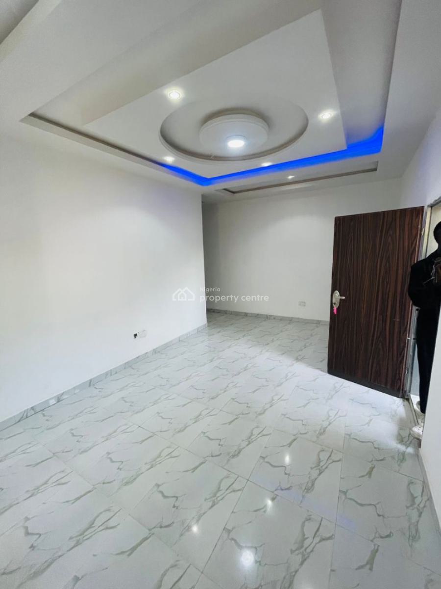 Well Maintained  with a B Q in Serene Surroundings, Vgc, Lekki, Lagos, Flat / Apartment for Rent