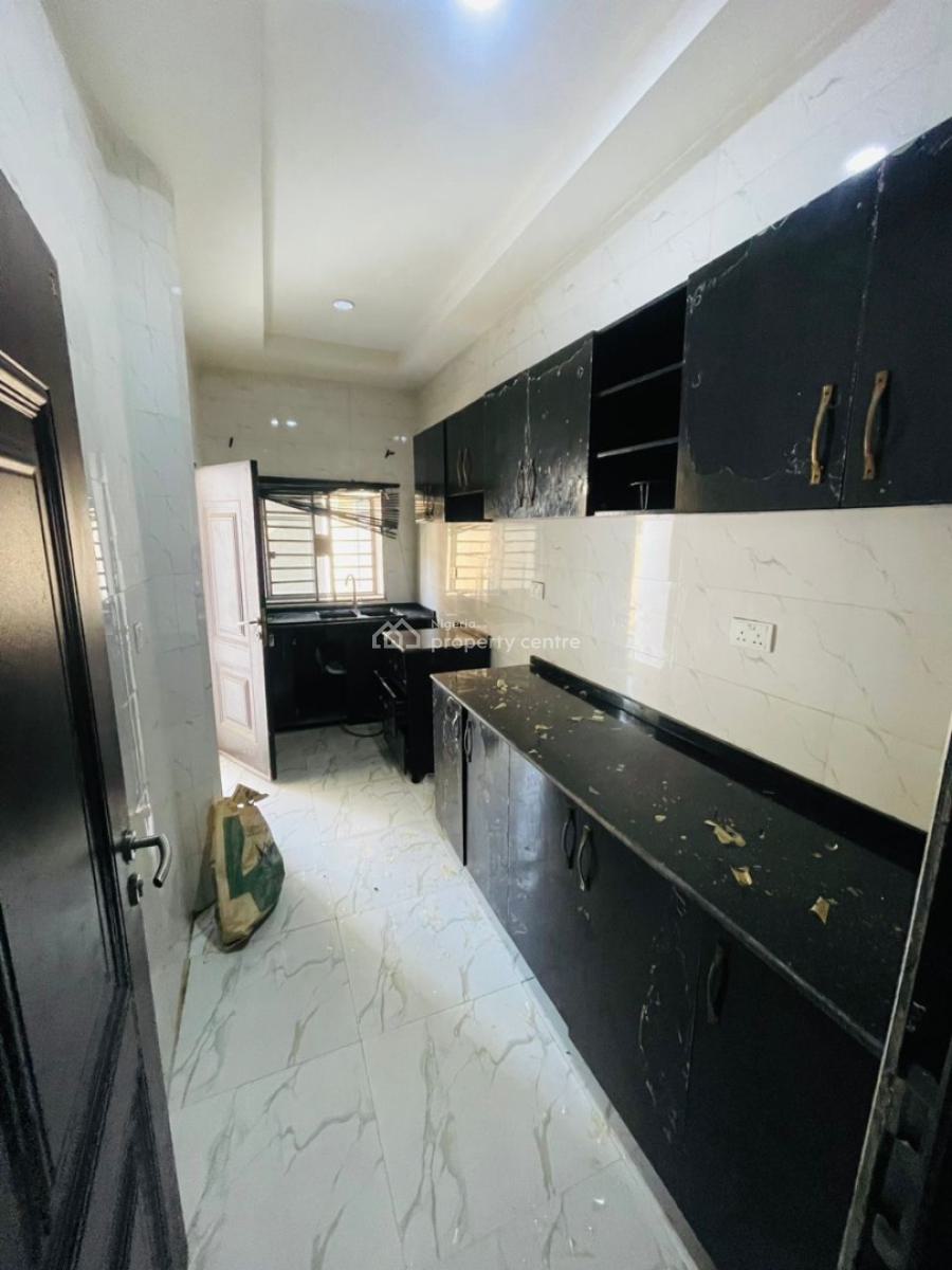 Well Maintained  with a B Q in Serene Surroundings, Vgc, Lekki, Lagos, Flat / Apartment for Rent