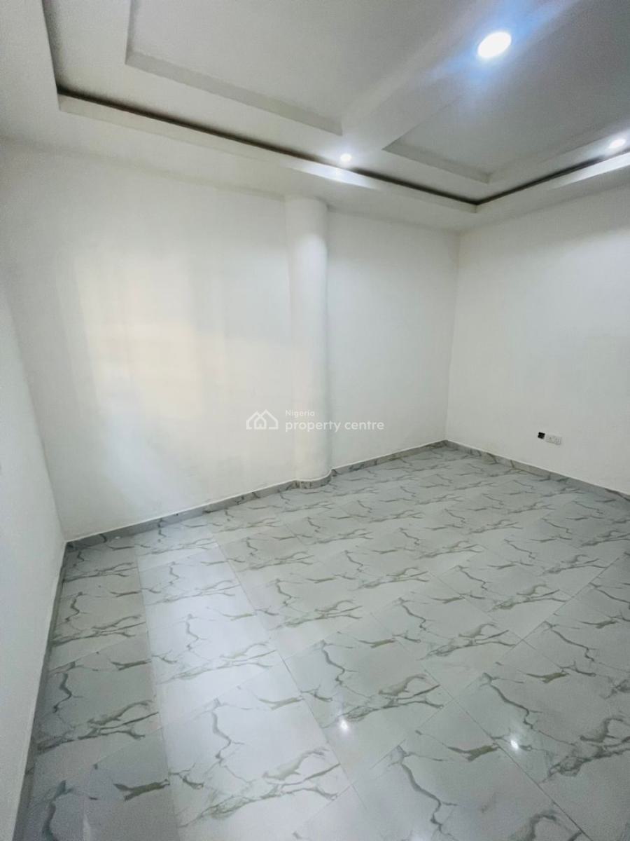Well Maintained  with a B Q in Serene Surroundings, Vgc, Lekki, Lagos, Flat / Apartment for Rent