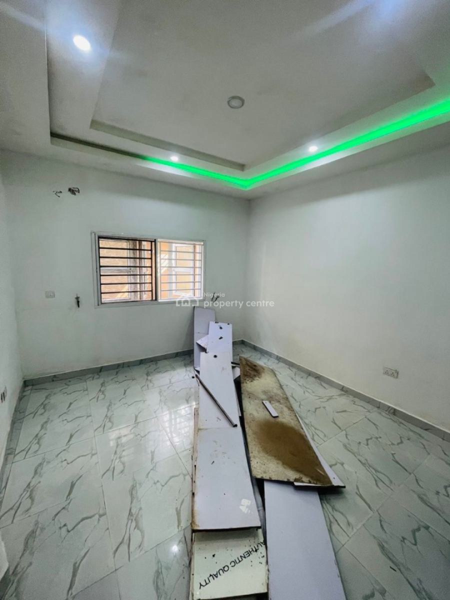 Well Maintained  with a B Q in Serene Surroundings, Vgc, Lekki, Lagos, Flat / Apartment for Rent