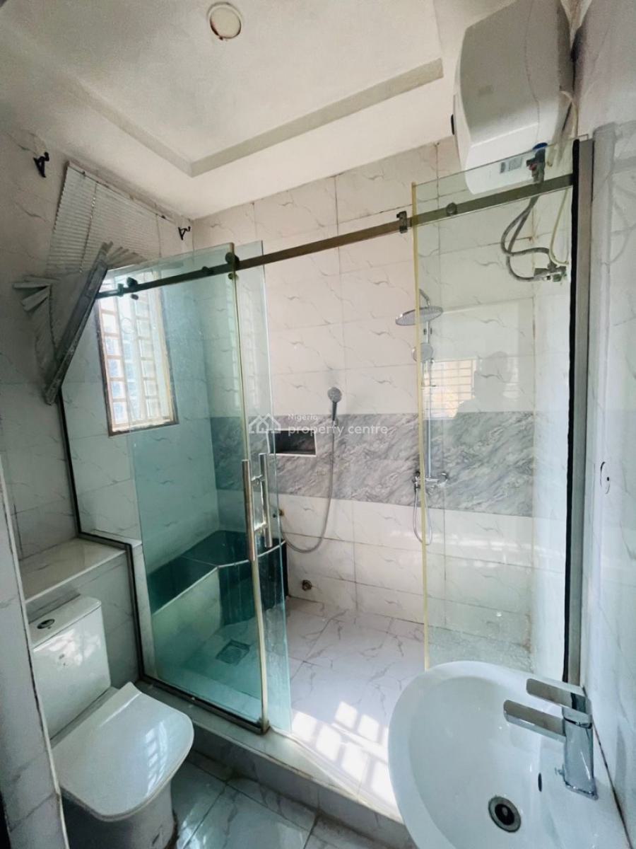 Well Maintained  with a B Q in Serene Surroundings, Vgc, Lekki, Lagos, Flat / Apartment for Rent