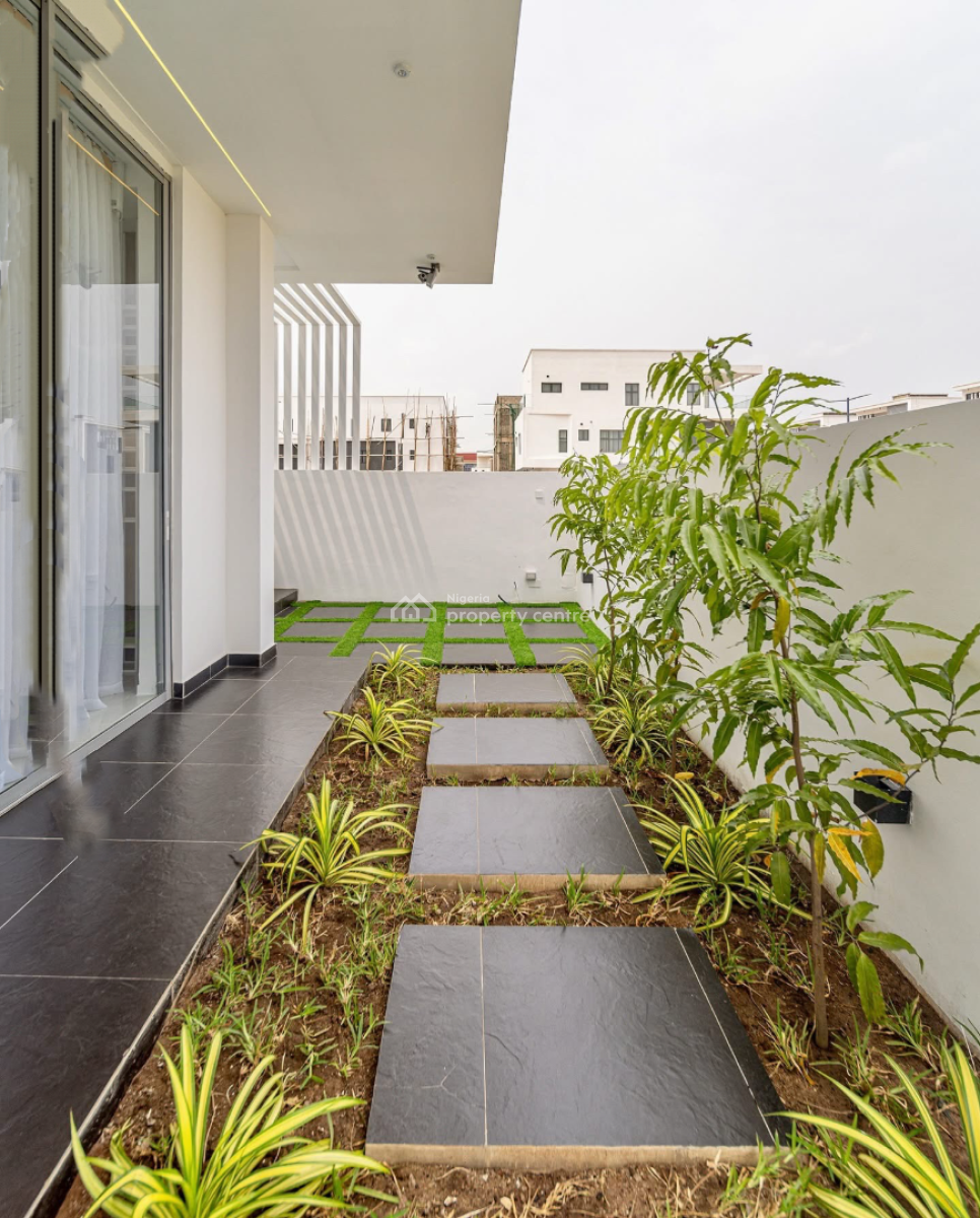 Experience The Peak of Elegance in This Brand-new 5-bedroom Smart Home, Ikate Lagos, Ikate Elegushi, Lekki, Lagos, Flat / Apartment for Sale