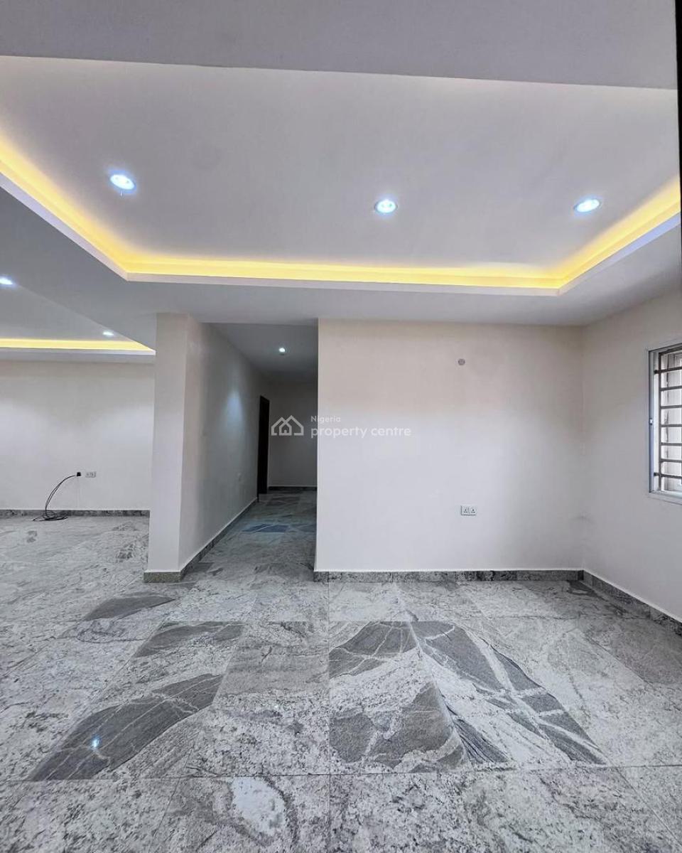 Spacious 3 Bedrooms Flat in a Lovely Neighborhood, Gilmore, Jahi, Abuja, Flat / Apartment for Rent