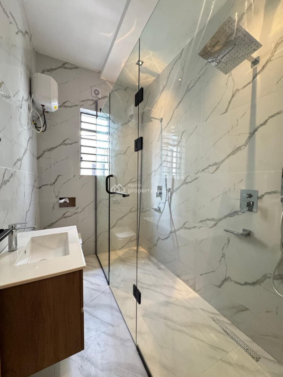 Luxurious 4 Bedroom Terrace with a Bq, Lekki Phase 1, Lekki, Lagos, House for Sale