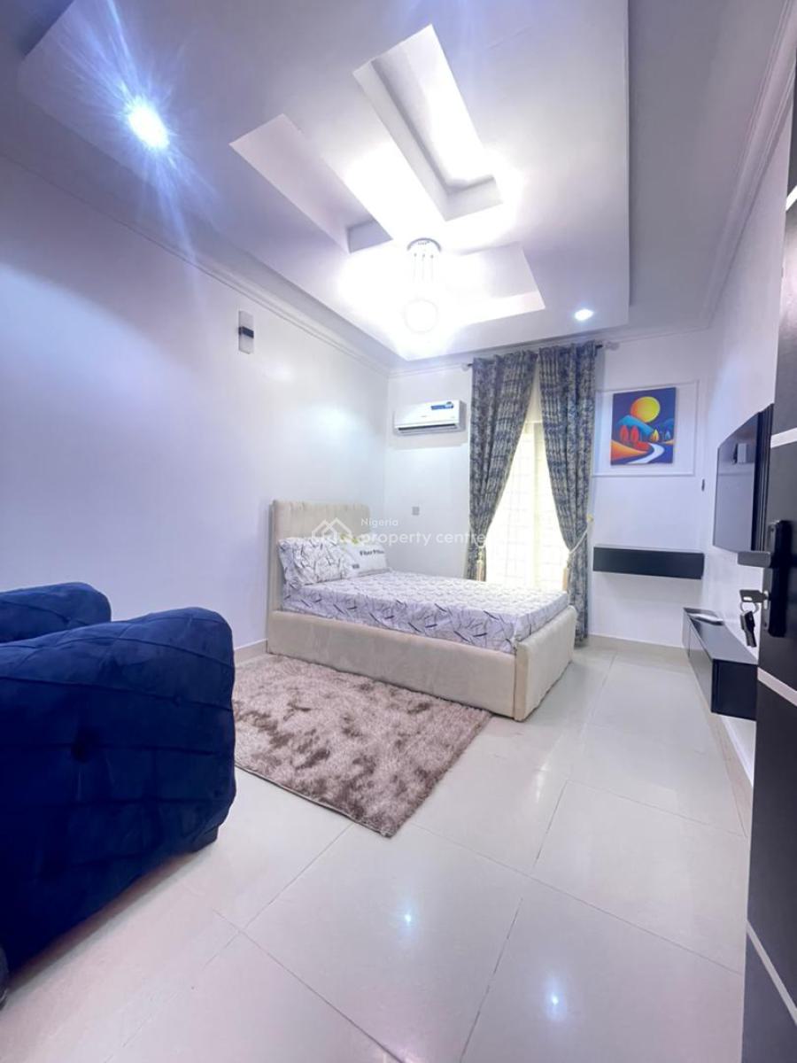 Furnished Room in Shared Apartment for Monthly Stay, Agungi East Estate, Agungi, Lekki, Lagos, Flat / Apartment for Rent