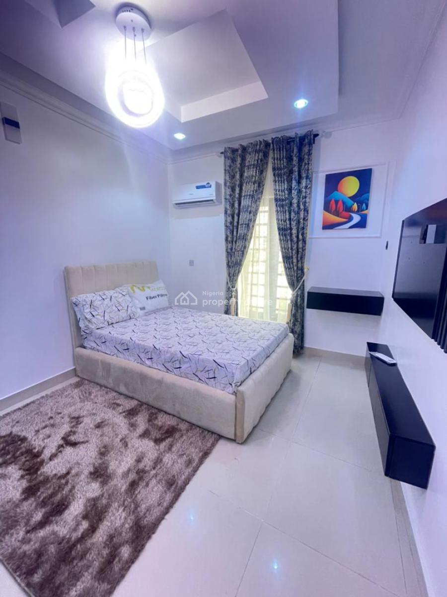 Furnished Room in Shared Apartment for Monthly Stay, Agungi East Estate, Agungi, Lekki, Lagos, Flat / Apartment for Rent