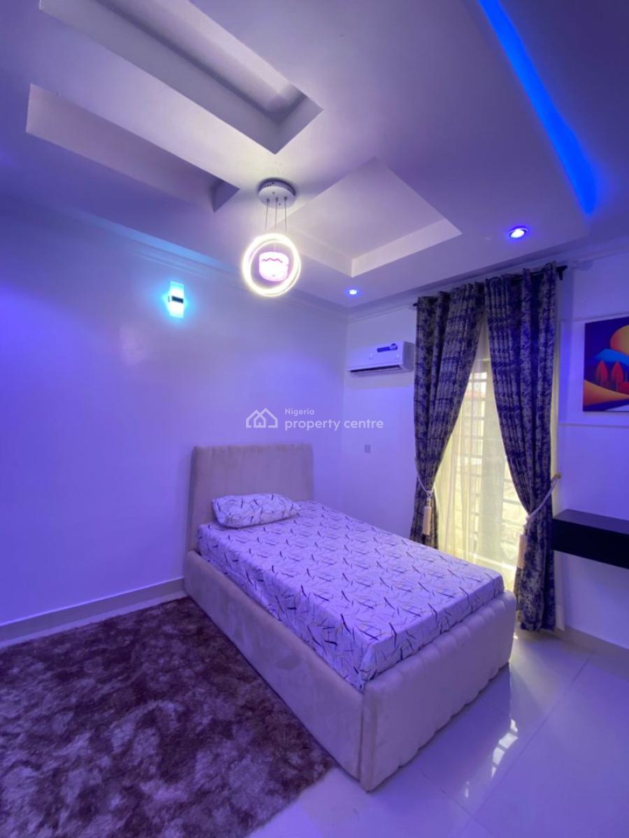 Furnished Room in Shared Apartment for Monthly Stay, Agungi East Estate, Agungi, Lekki, Lagos, Flat / Apartment for Rent