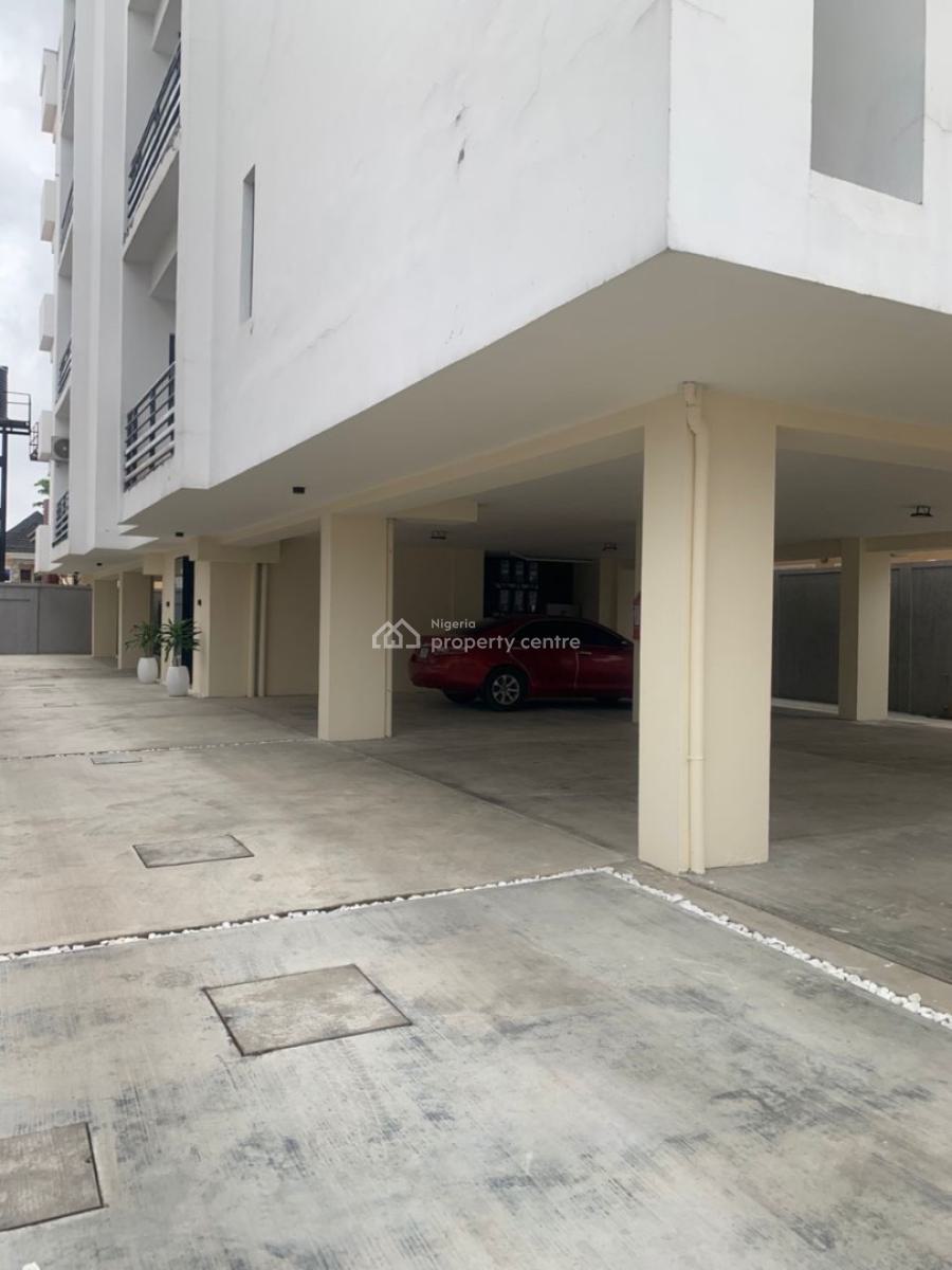 Spacious 3 Bedroom Apartment with Pool, Elevator & Bq, Off Admiralty Way, Lekki Phase 1, Lekki, Lagos, Flat / Apartment for Rent