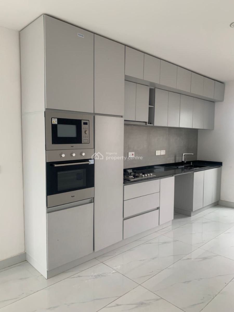 Spacious 3 Bedroom Apartment with Pool, Elevator & Bq, Off Admiralty Way, Lekki Phase 1, Lekki, Lagos, Flat / Apartment for Rent