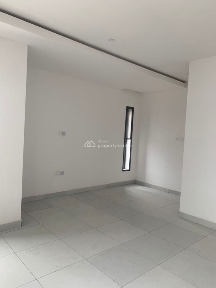 Spacious 3 Bedroom Apartment with Pool, Elevator & Bq, Off Admiralty Way, Lekki Phase 1, Lekki, Lagos, Flat / Apartment for Rent