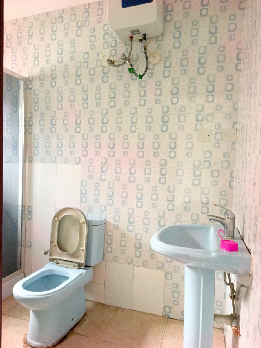 Smart Spacious Conducive 3 Bedrooms Apartment Upstairs, Abraham Adesanya Axis, Ajah, Lagos, Flat / Apartment for Rent