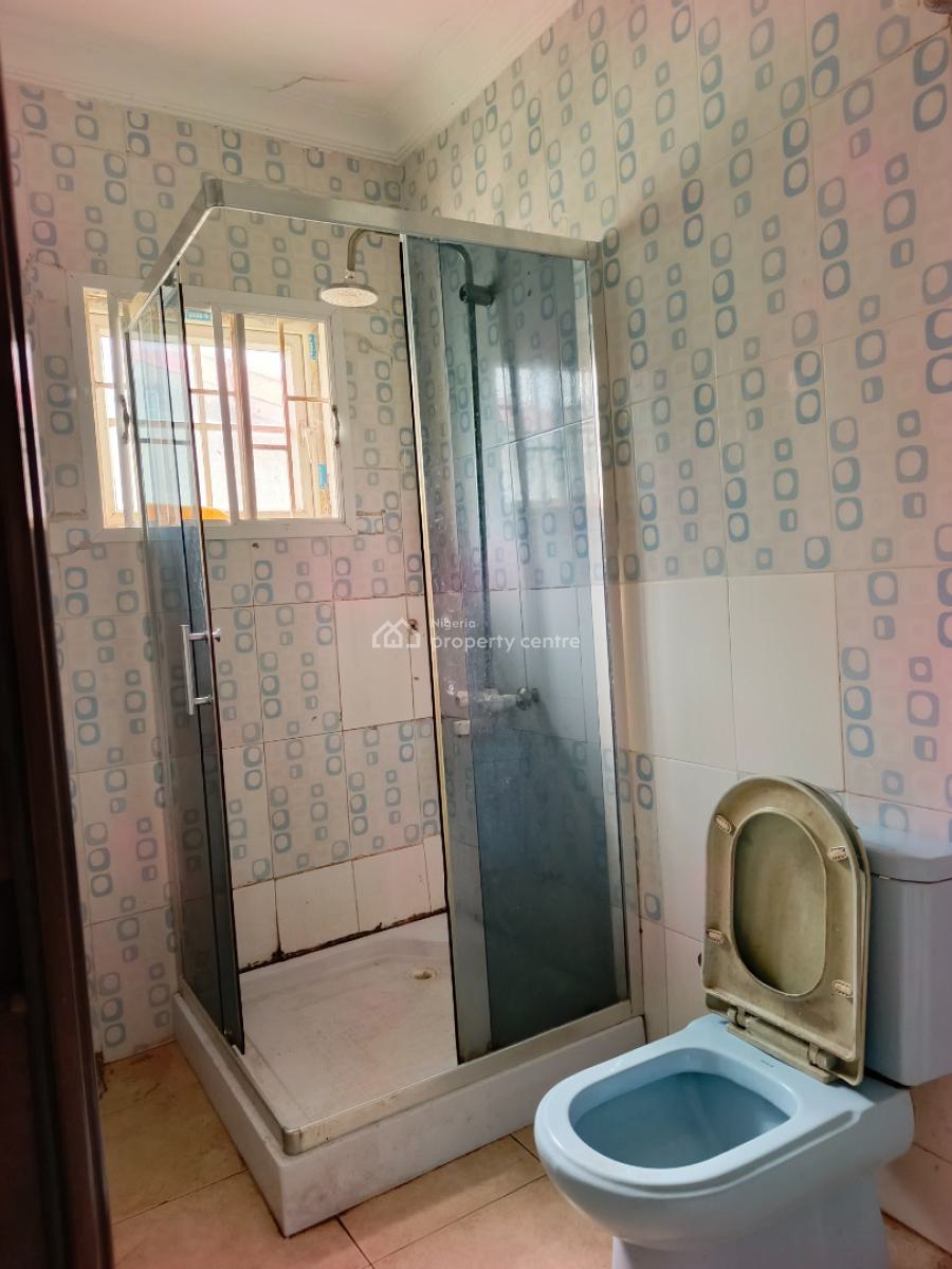 Smart Spacious Conducive 3 Bedrooms Apartment Upstairs, Abraham Adesanya Axis, Ajah, Lagos, Flat / Apartment for Rent