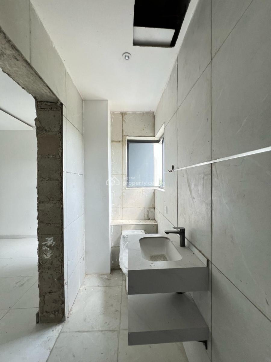 Warm 2 Bedroom Apartment with an Elevator & Pool in a Secured Location, Ikate Elegushi, Lekki, Lagos, Flat / Apartment for Sale