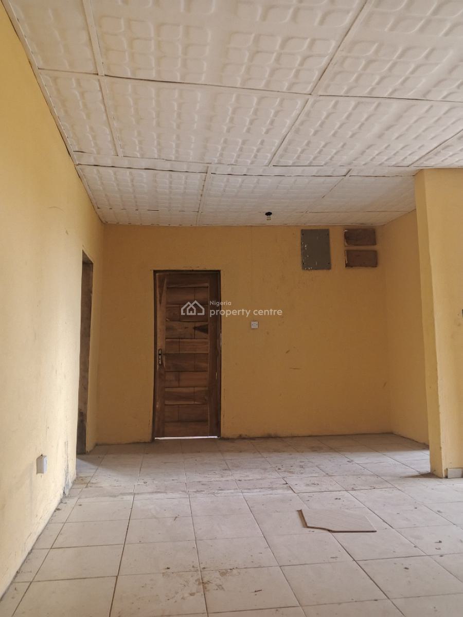 4 Bedroom Apartment Available in a Serene, Sabo, Yaba, Lagos, Flat / Apartment for Rent